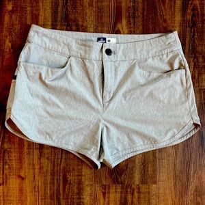 Light Gray Magellan Angler Shorts sz Medium